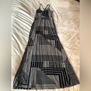 Banana republic medium tall maxi dress full spaghetti geometric blue white